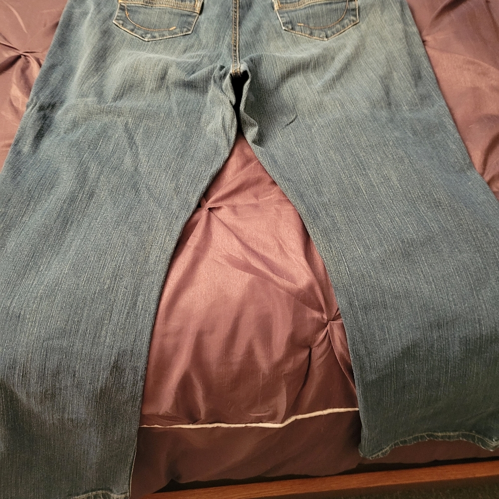 Bell bottom jeans women's